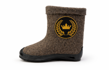 Мужские валенки с вышивкой